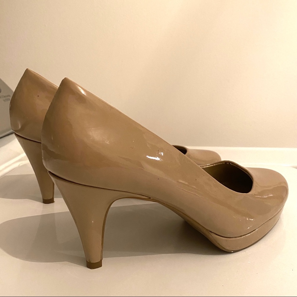 Bandolino 3” Nude Platform Pumps